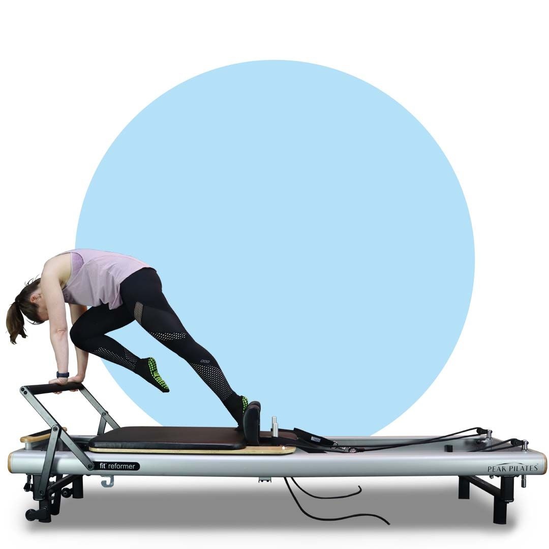 Reformer Pilates Movement - Single leg knee tuck